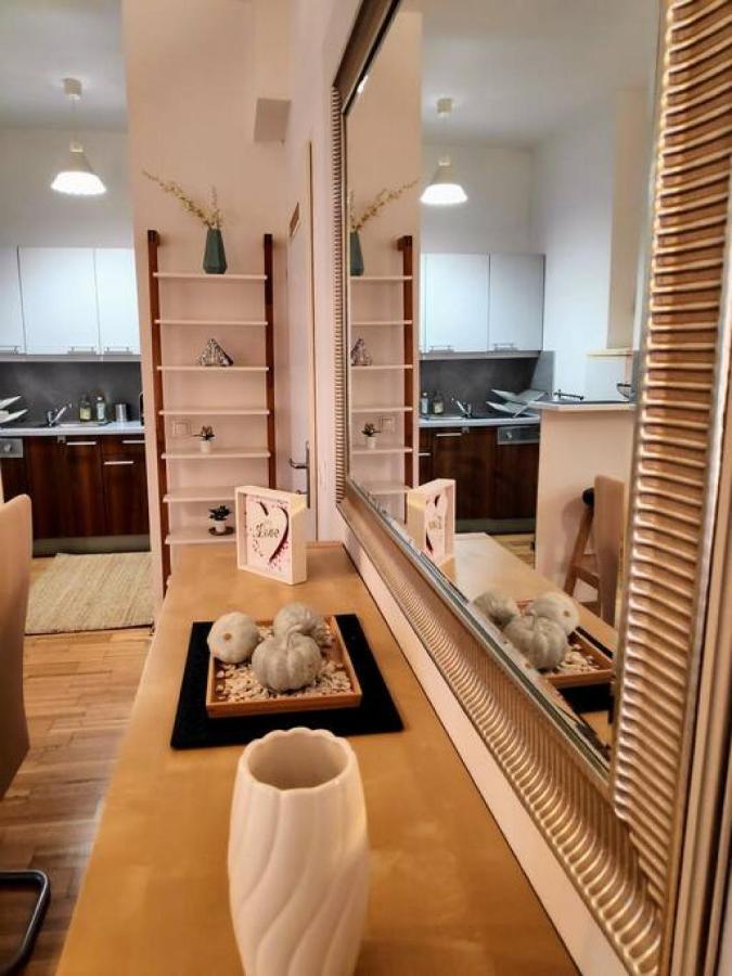 Nd Exquisites Wundervolles Ruhiges Terrassenapartment Mit Garage เวียนนา ภายนอก รูปภาพ