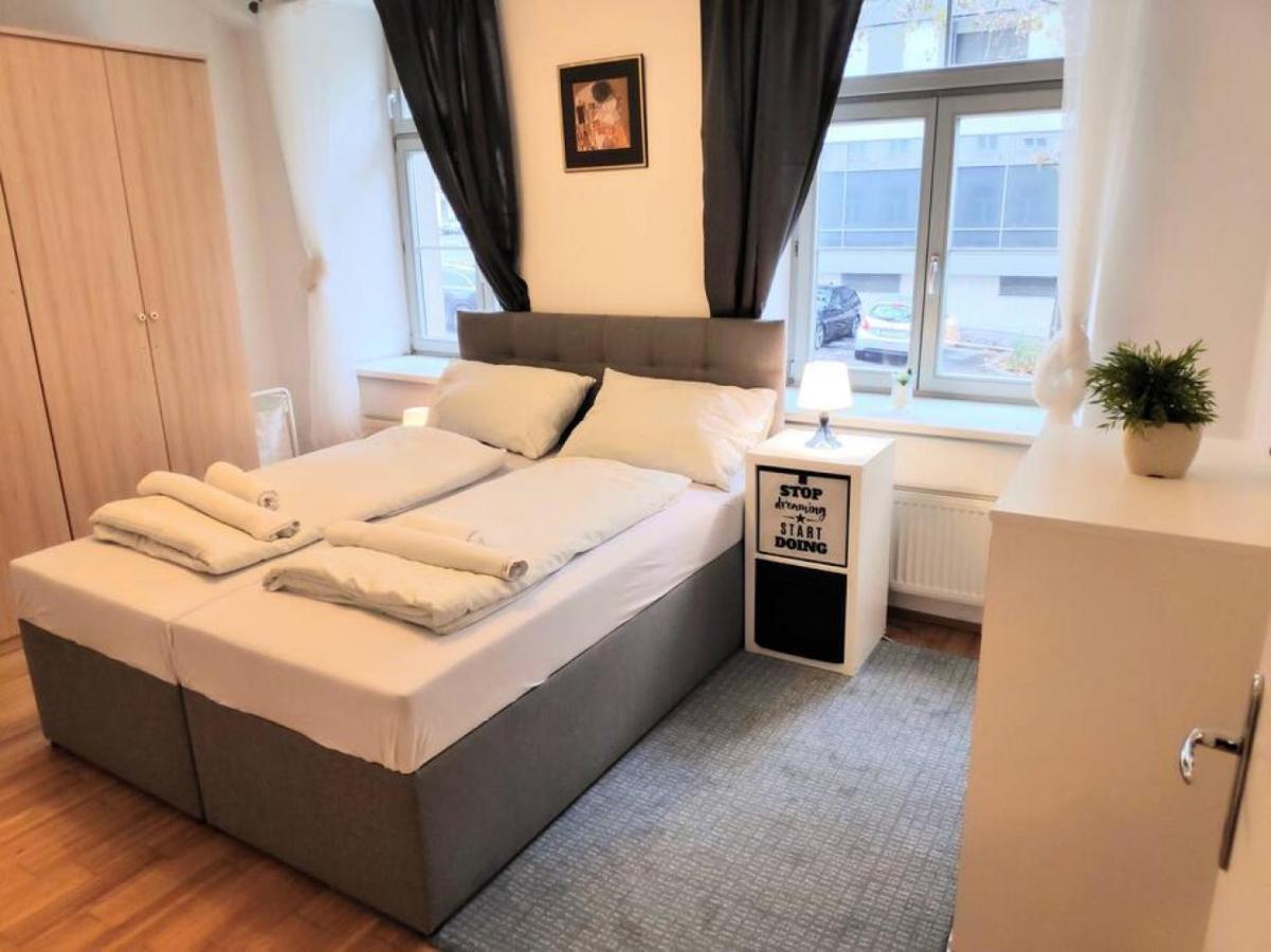 Nd Exquisites Wundervolles Ruhiges Terrassenapartment Mit Garage เวียนนา ภายนอก รูปภาพ