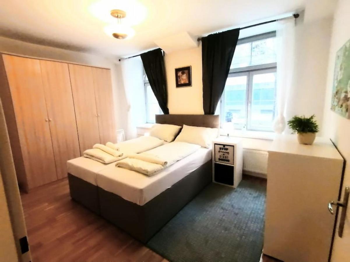 Nd Exquisites Wundervolles Ruhiges Terrassenapartment Mit Garage เวียนนา ภายนอก รูปภาพ