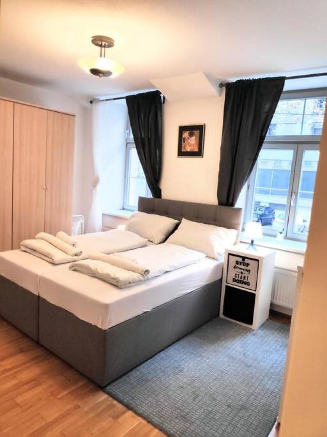 Nd Exquisites Wundervolles Ruhiges Terrassenapartment Mit Garage เวียนนา ภายนอก รูปภาพ