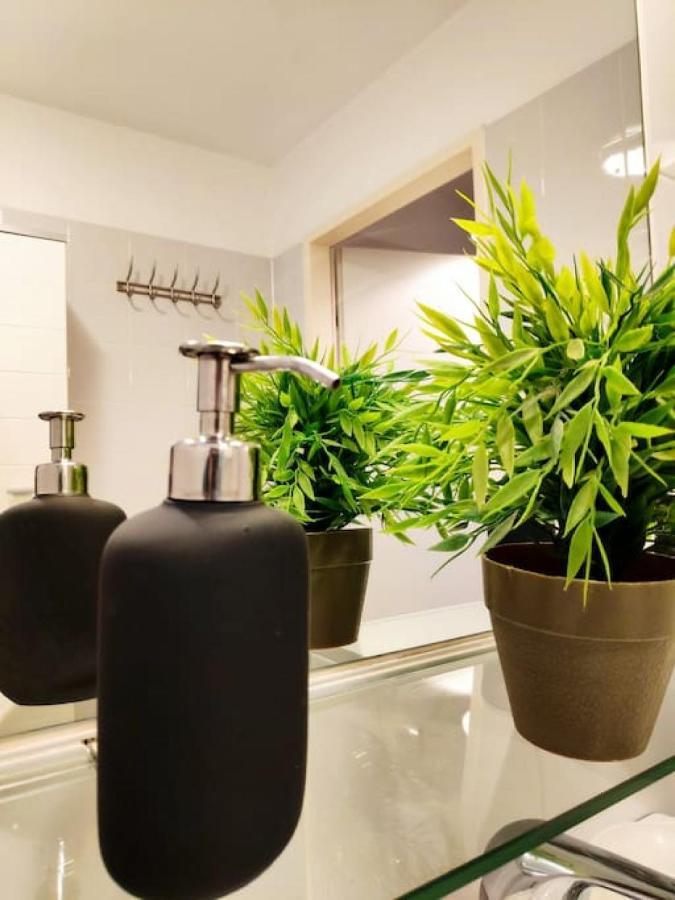 Nd Exquisites Wundervolles Ruhiges Terrassenapartment Mit Garage เวียนนา ภายนอก รูปภาพ